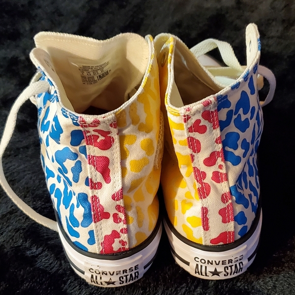 Converse Big Kids Size 7 High Top Chuck Taylor Multicolor - Picture 3 of 6